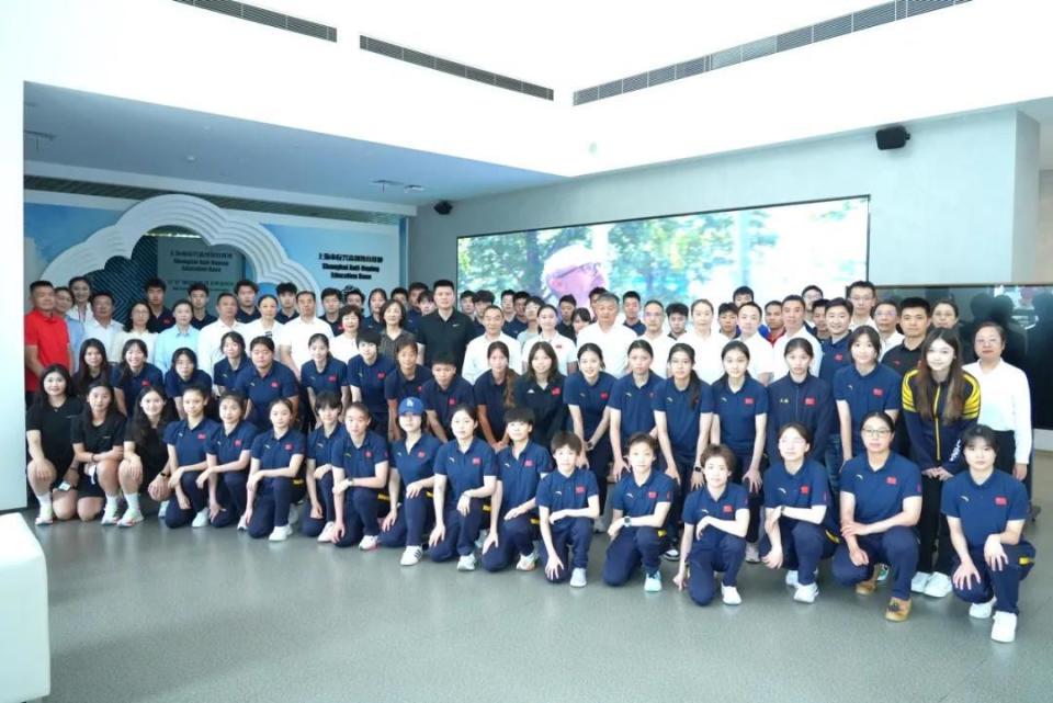 理中心相关, 市体育局团, 三是全面发