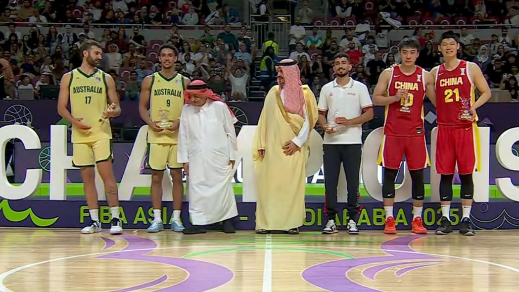 男篮亚洲杯, 秒就被换下, 看起来他对