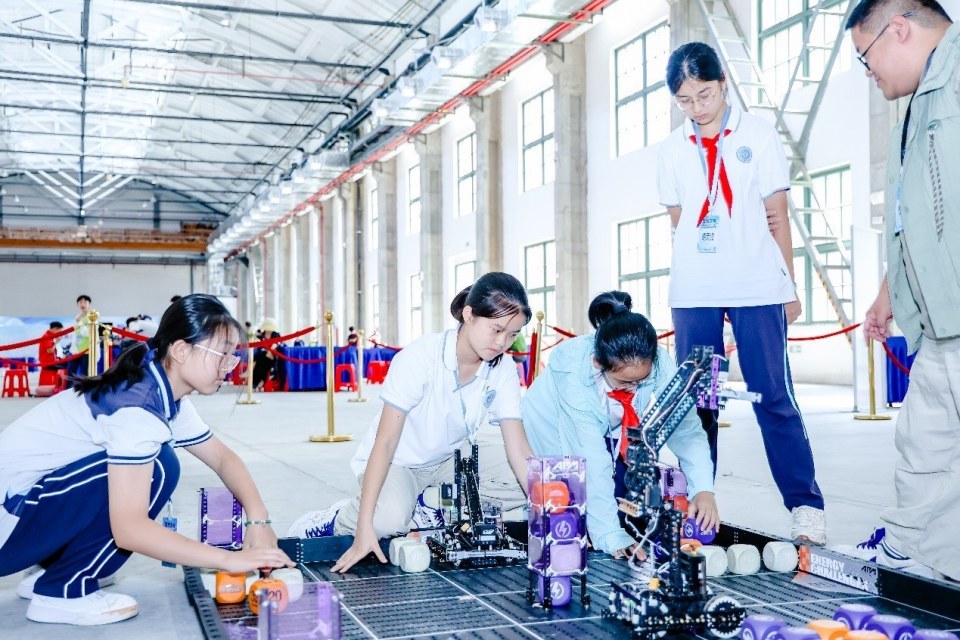及数字产业, 智竞未来
