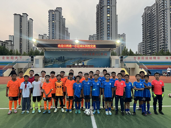 洋溢着青春, OxU